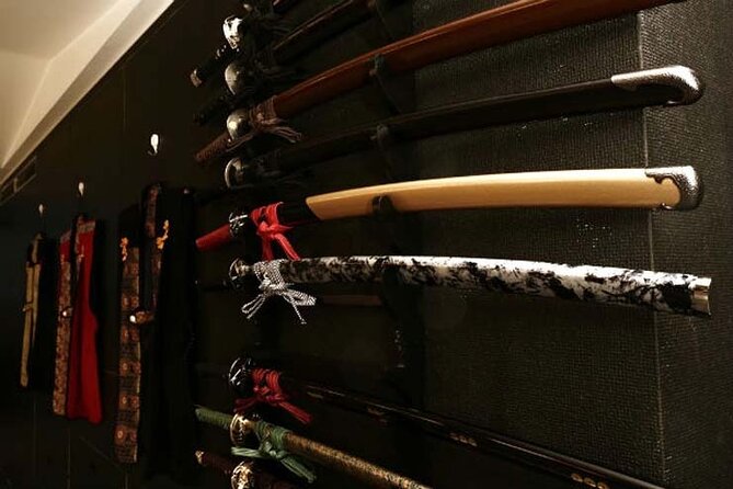 Samurai Armor Photo Shoot in Shibuya - Authentic Samurai Armor Variations