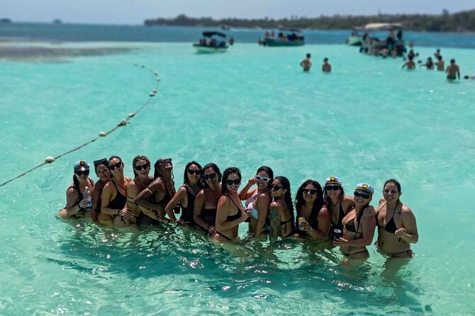 San Andrés Bay Private Marine Safari Tour: Includes DRONE Photo - Meeting and Pickup