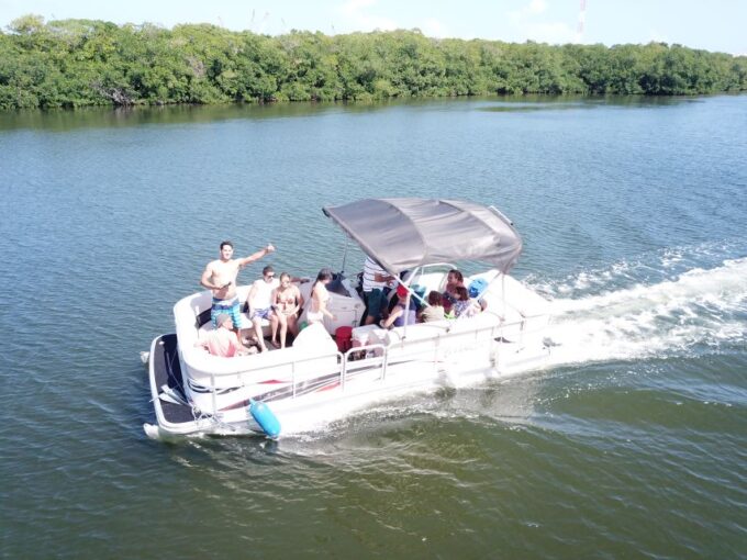 San Andrés: Island Pontoon Boat Tour - Frequently Asked Questions
