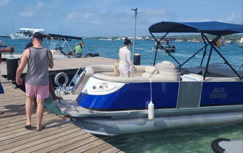 San Andres: Private Boat Trip With Aquarium and Beach Stops - Itinerary and Highlights