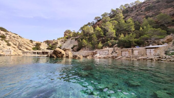 San Antonio: Cala Salada Jet Ski Tour (Price Per Jet Ski) - Jet Ski Rental and Inclusions