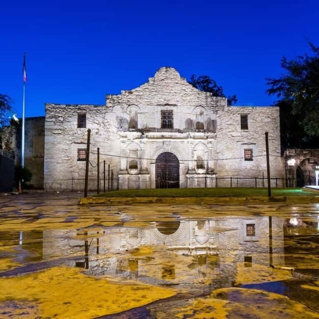 San Antonio: City Lights Night Tour by Trolley - An Introduction to the Experience