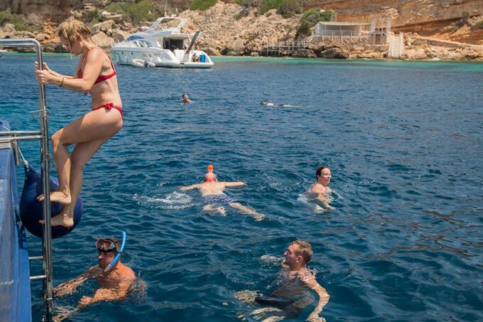 San Antonio: Es Vedrà & Formentera Boat Tour With Snorkeling - Independent Exploration in Formentera