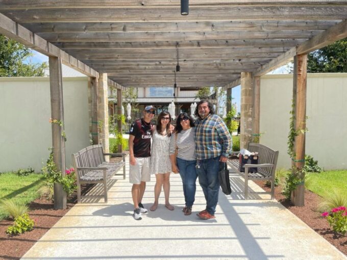 San Antonio: Fredericksburg Wineries Day Trip With Tastings - Exploring Fredericksburg