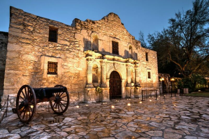 San Antonio: Guided Haunted Pub Crawl - FAQ