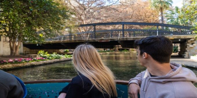 San Antonio: Guided Walking Tour With Boat Cruise - Panoramic City Views From Tower of the Americas