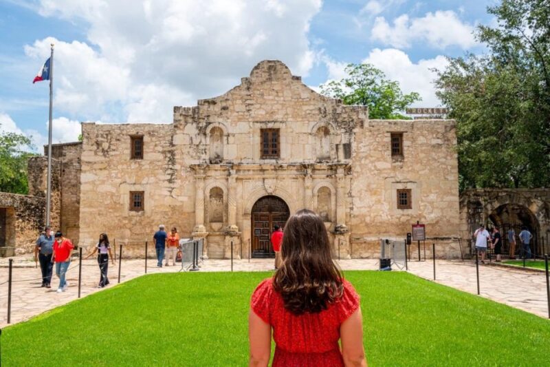 San Antonio: Icons of San Antonio Walking Tour - Tour Features