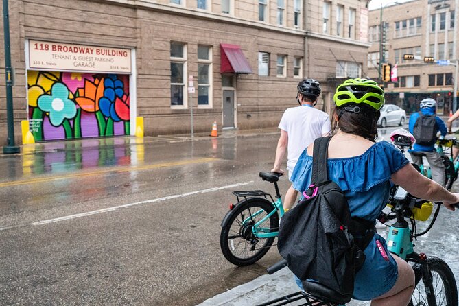 San Antonio: Murals, Street Art and Hidden Gems E-Bike Tour - E-Bike Convenience for Effortless Exploration