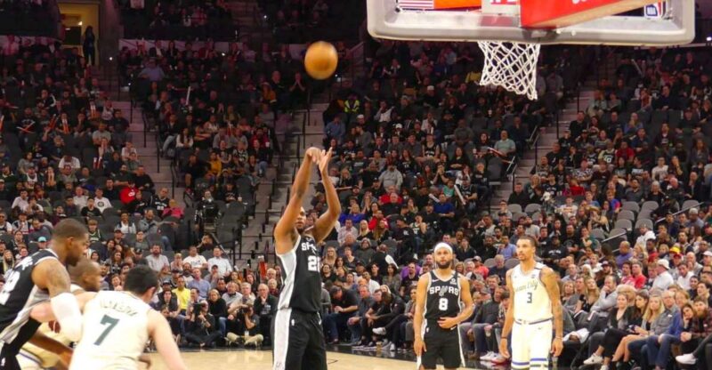 San Antonio: San Antonio Spurs Basketball Game Ticket - Merchandise and Concessions