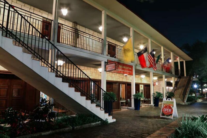 San Antonio: Spirits & Spirits Haunted Pub Crawl - Key Points