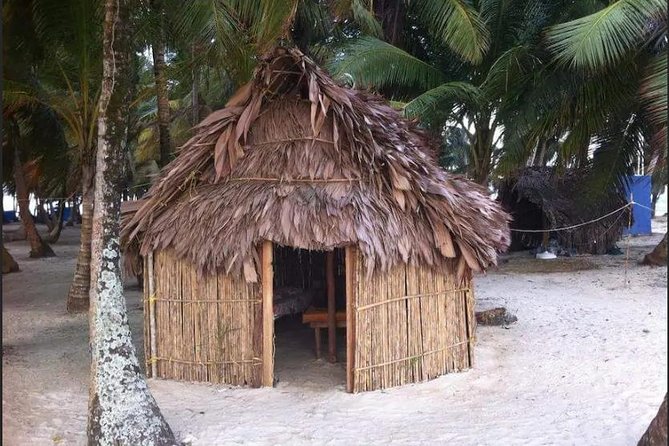San Blas Islands - Isla Aroma Private Cabin 2D & 1N Plus Day Tour - Key Points