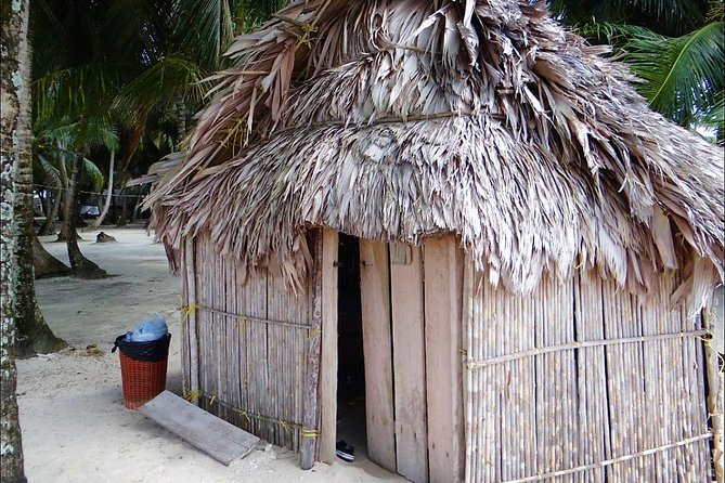 San Blas Islands - Isla Aroma Private Cabin 2D & 1N Plus Day Tour - Amenities and Facilities