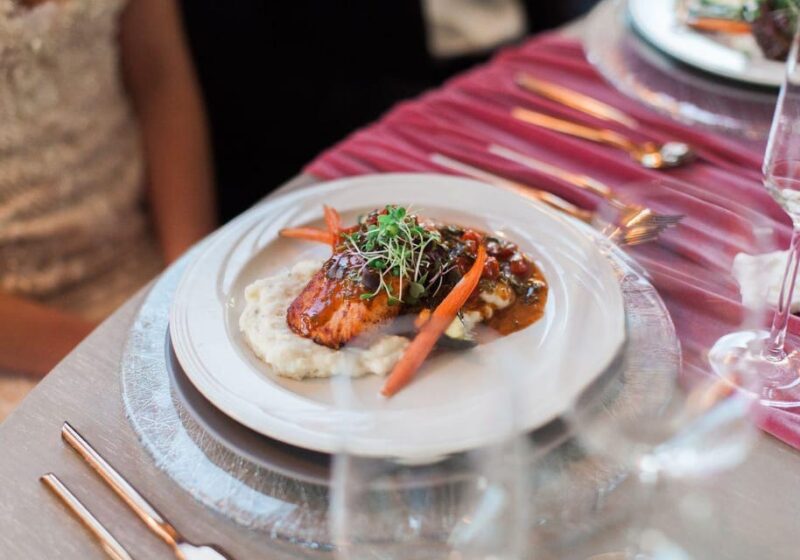San Diego: Buffet Fall-Themed Dinner Cruise With Drinks - Key Points