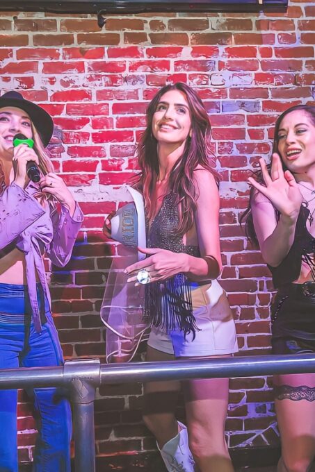 San Diego: Drink, Ride, Sing, & Dance! Bar Tour (4 Bars) - Whiskey Girl