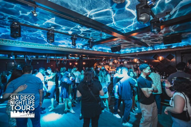 San Diego: Gaslamp Quarter Drink, Mingle & Dance Club Tour - Vibrant Dance Clubs