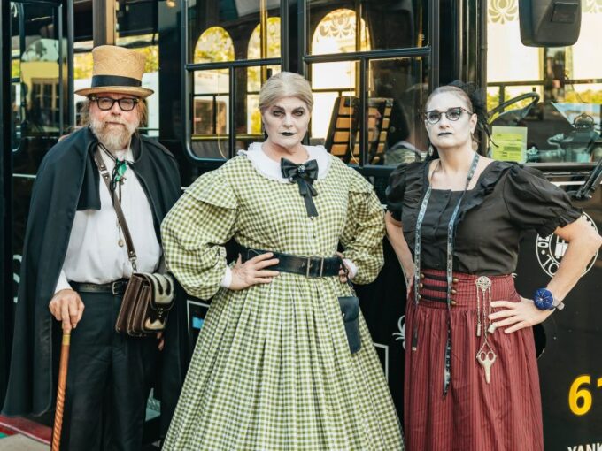 San Diego: Ghosts & Gravestones Trolley Tour - Exploring Historic Cemeteries