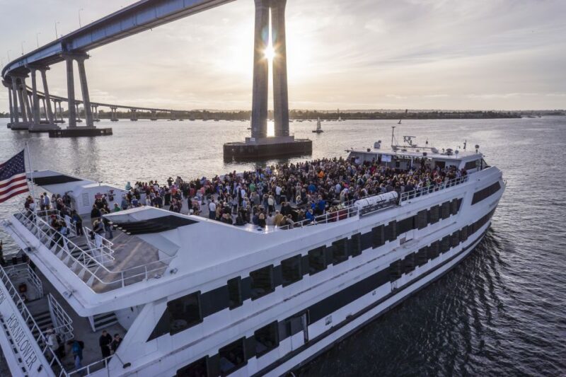 San Diego: Gourmet Dinner Cruise - Dining Experience