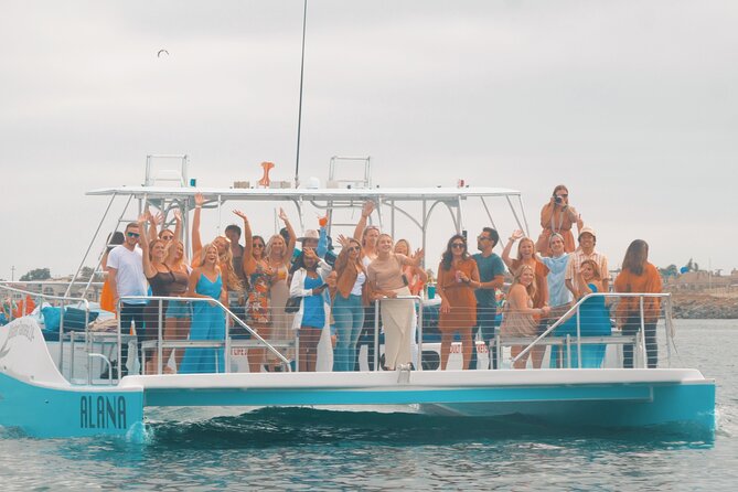 San Diego Harbor Cruise | Splash Through San Diego Bay! - Onboard Amenities and Services