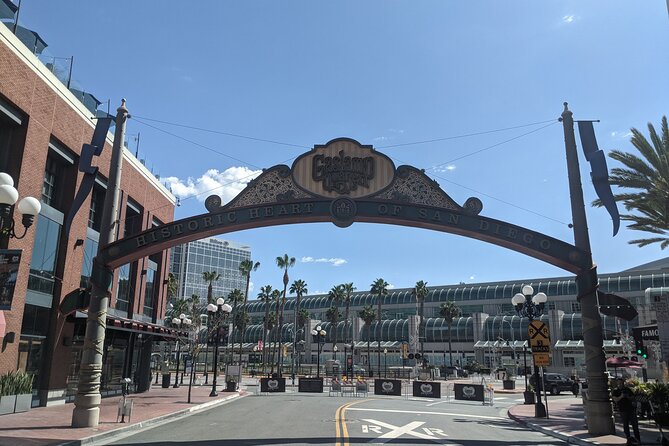 San Diego Harbor Scavenger Hunt Walking Tour and Game - Sights Included