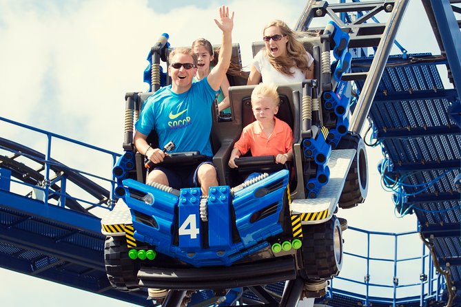 San Diego Private Transfer To or From Universal Studios/Burbank. - Booking and Pricing