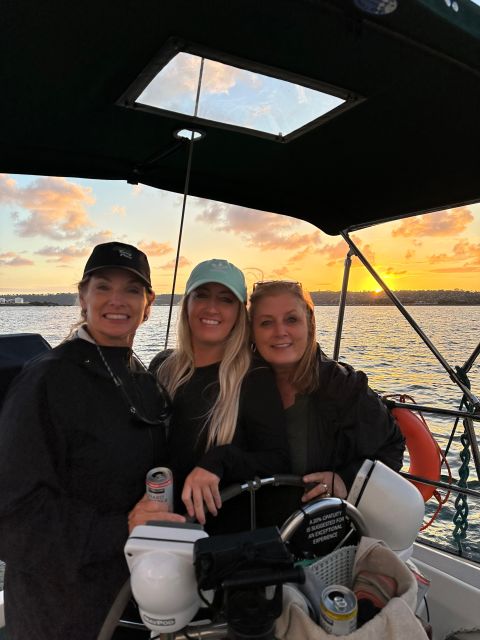 San Diego: Sunset and Day Sailing Excursion With Drinks - Included Amenities