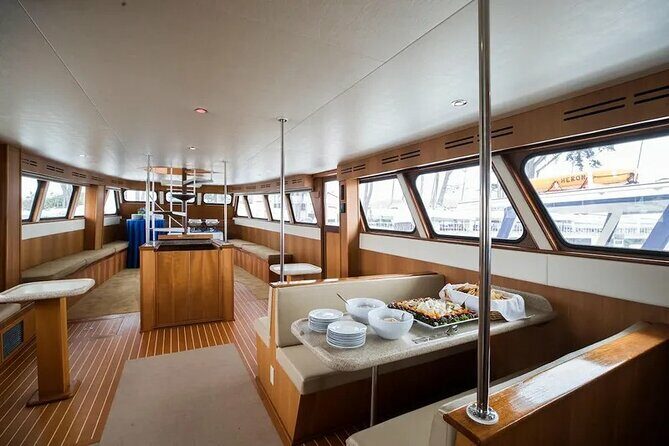 San Diego Whale/Dolphin Watching Cruise Aboard Luxury Vessel - Key Points