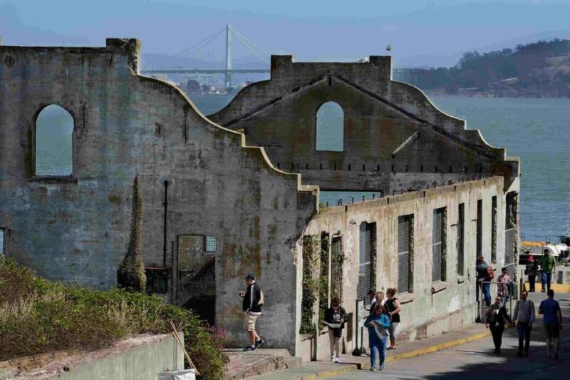 San Francisco: Alcatraz Island & Guided Muir Woods Tour - Inclusions