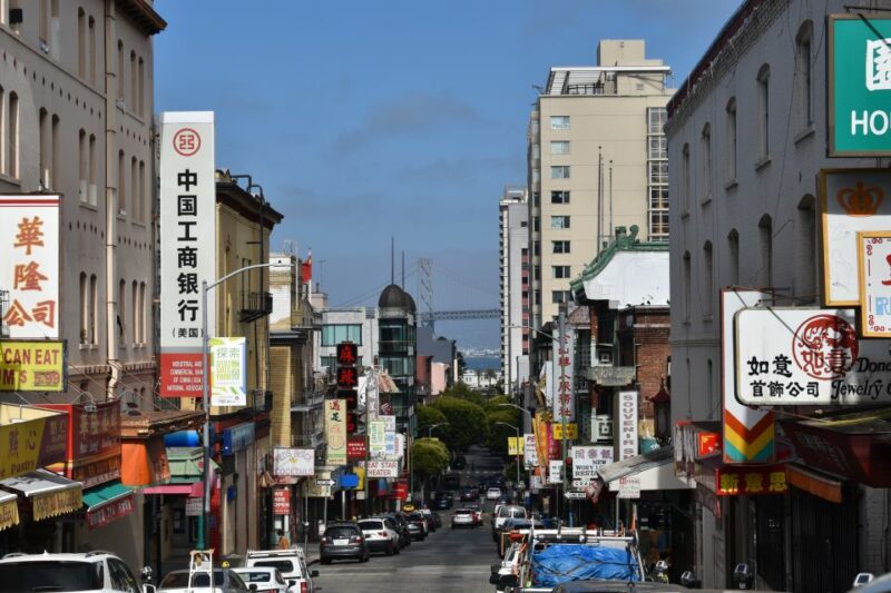 San Francisco: Chinatown Food and History Walking Tour - Exploring Chinatowns Sights