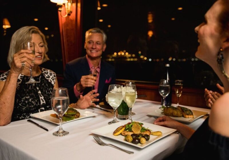 San Francisco: Christmas Eve Buffet Brunch or Dinner Cruise - Scenic Views and Entertainment
