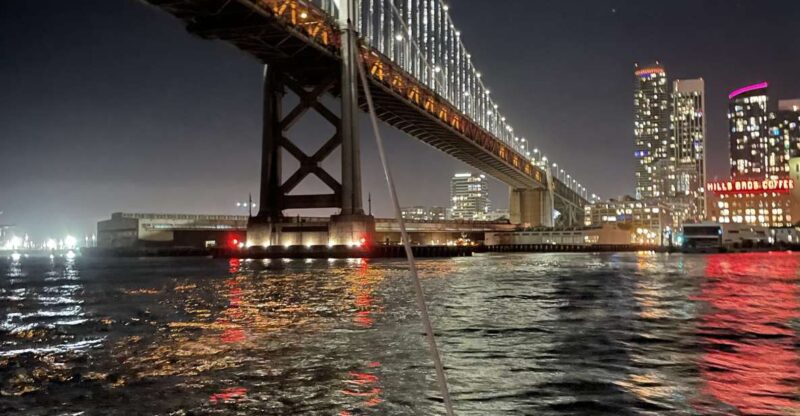 San Francisco: City Lights Sail Under the Full Moon - Drinks and Snacks