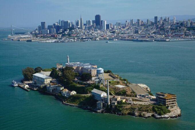 San Francisco: City Tour and Alcatraz Entrance Ticket Combo - Listening to Alcatraz Stories