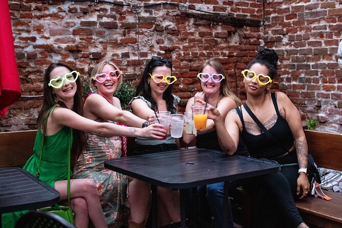 San Francisco Ghosts Boos and Booze Haunted Pub Crawl - Exploring San Franciscos Haunted History