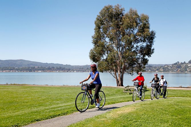 San Francisco Golden Gate Bridge to Sausalito Guided Bike Tour - Crossing the Golden Gate Bridge