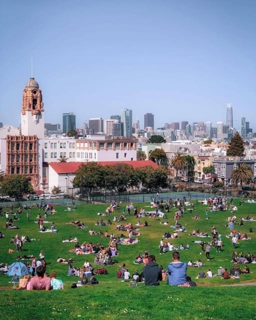 San Francisco : Highlights Private Walking Tour With A Guide - Discovering Iconic Neighborhoods