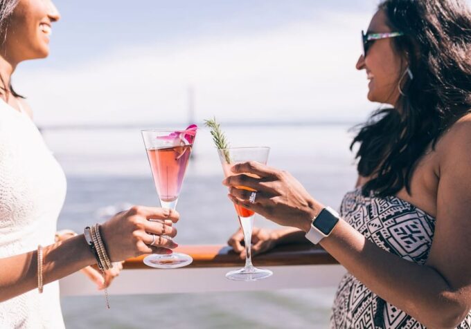 San Francisco: Mothers Day Brunch or Dinner Bay Cruise - Included Amenities and Accessibility