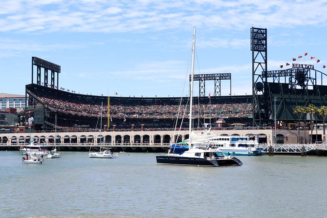 San Francisco Premier Brunch Cruise - Entertainment Onboard
