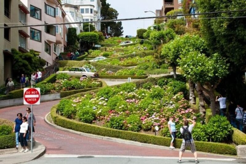 San Francisco : Street Art Walking Tour With A Guide - Discovering Hidden Gems