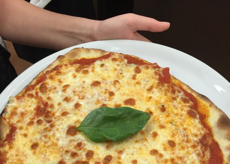 San Gimignano: 2-Hour Pizza Class & Wine Tasting - Experience Highlights