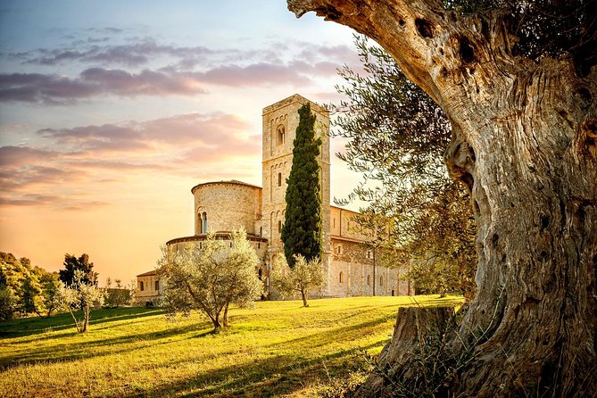 San Gimignano, Chianti, and Montalcino Day Trip From Siena - Explore Medieval Architecture
