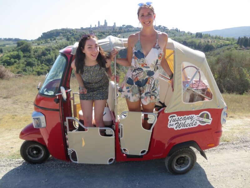 San Gimignano: Chianti Hills Tuk-Tuk Tour for 2 - Suitability for Special Occasions