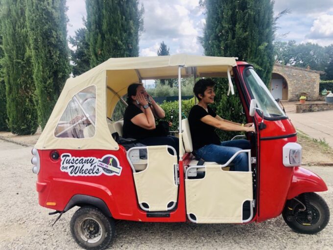 San Gimignano: Chianti Hills Tuk-Tuk Tour for 2 - Customer Feedback and Ratings