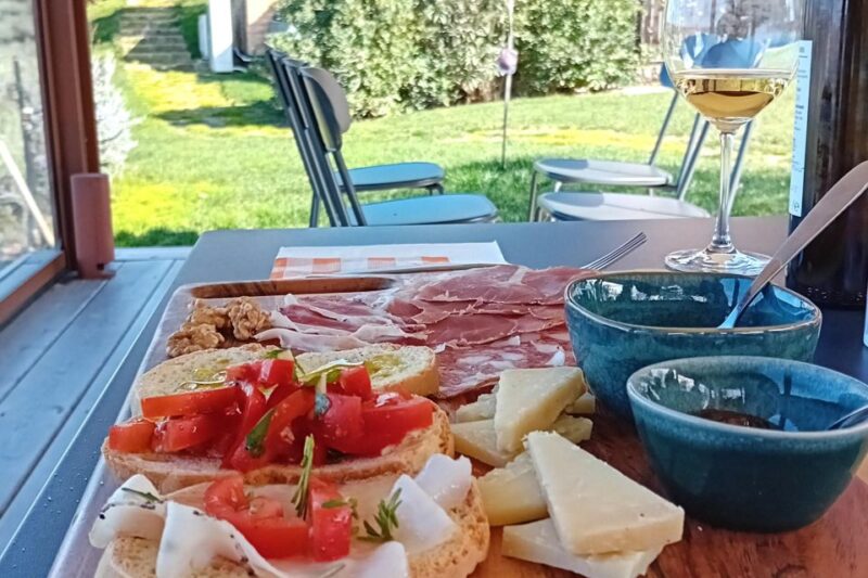 San Gimignano: Hands in Dough Cooking Class With Lunch - Included Features and Amenities