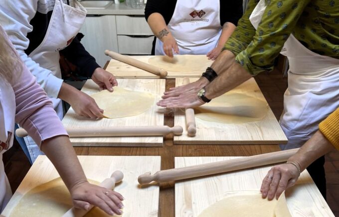 San Gimignano: Hands in Dough Cooking Class With Lunch - Frequently Asked Questions