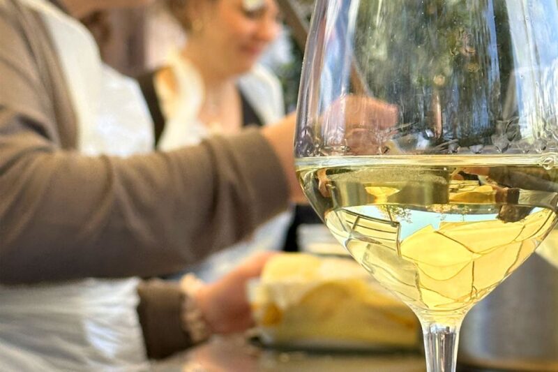 San Gimignano Outdoor Cooking Class & Wine Tasting in Winery - Tasting Tuscanys Finest