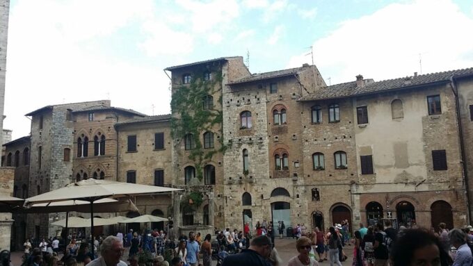 San Gimignano: Saffron and Vernaccia Tasting With Lunch - Meeting Point