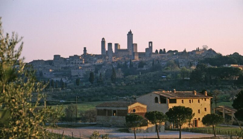 SAN GIMIGNANO: TASTING WITH A VIEW OF THE TOWERS - Signature Tuscan Treats