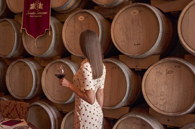 San Gimignano Wine Tour and Tuscan Appetizer for Small Group - Tasting Experience