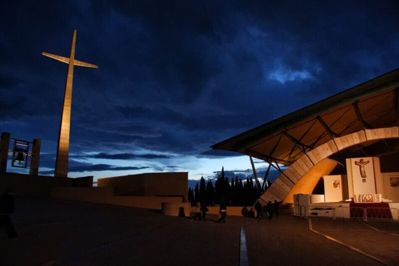San Giovanni Rotondo: Guided Walking Tour - Tour Guide and Accessibility