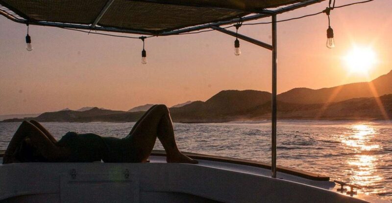 San Jose Del Cabo Sunset Cruise - Key Points