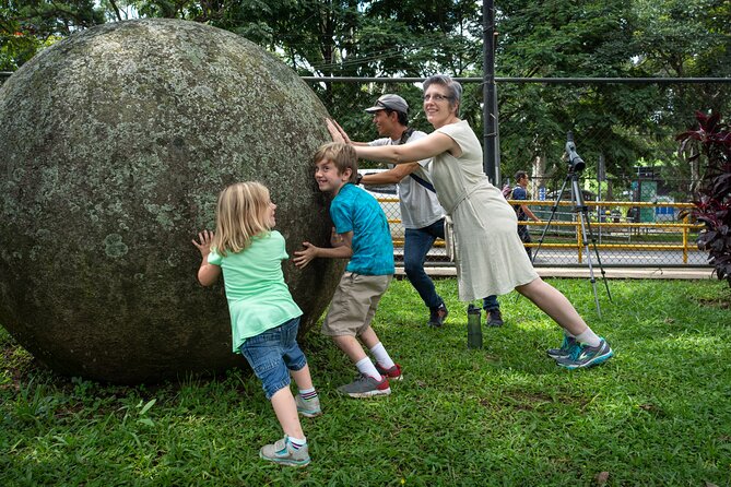 San Jose Walking Nature Tour: Sloths, Birds and Trees - Highlights of the Tour